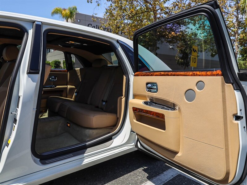 Used 2012 Rolls-Royce Ghost Extended Wheelbase RWD image 26