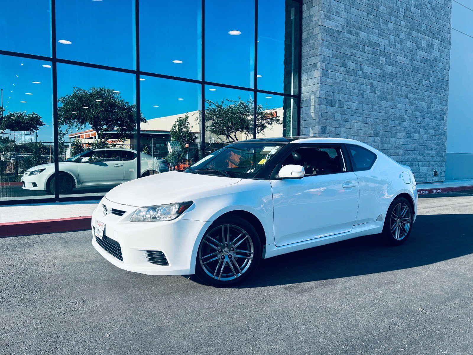 Used 2012 Scion tC FWD image 22
