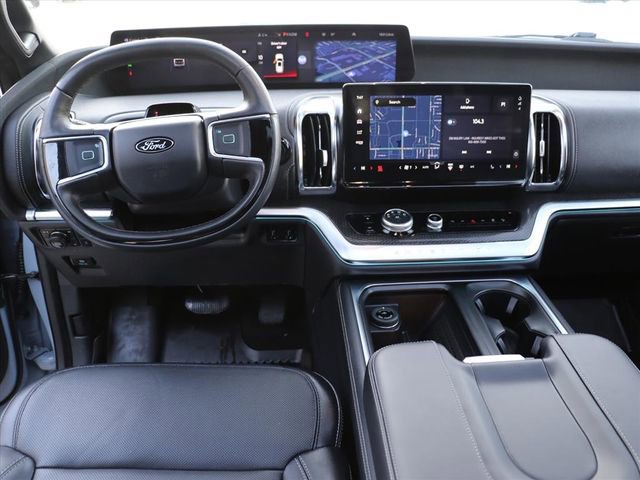 Used 2025 Ford Expedition Max Platinum w/ Stealth Appearance Package image 18