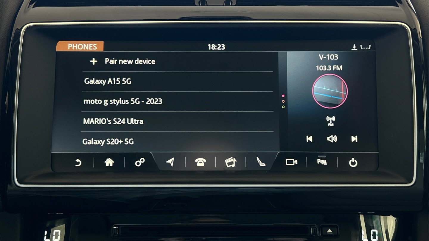 Used 2019 Jaguar F-PACE Prestige image 32