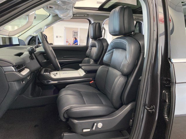 New 2027 Lincoln Navigator L Reserve AWD/4WD image 19
