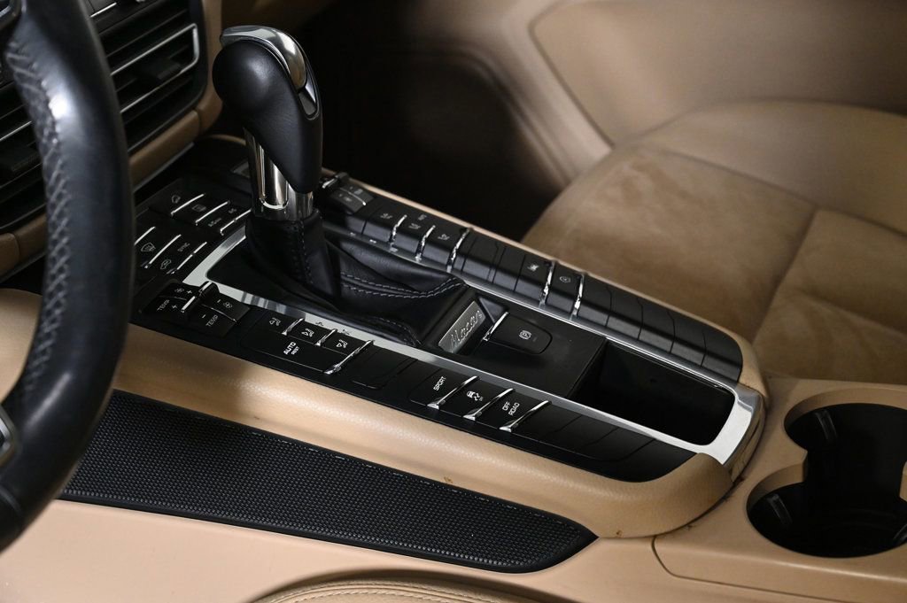 Used 2020 Porsche Macan S image 24