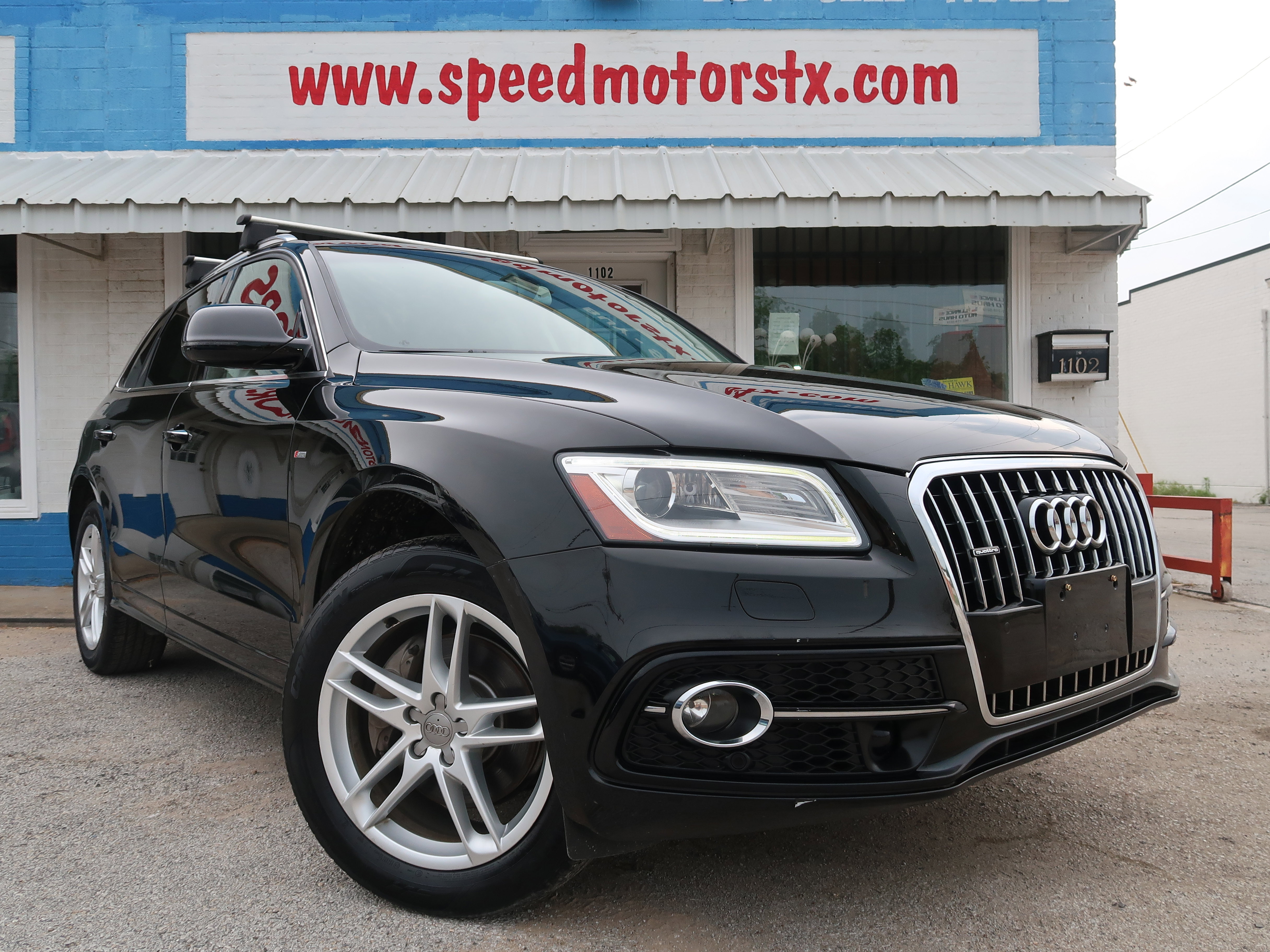 Used 2017 Audi Q5 3.0T Prestige w/ Prestige Package AWD/4WD image 2