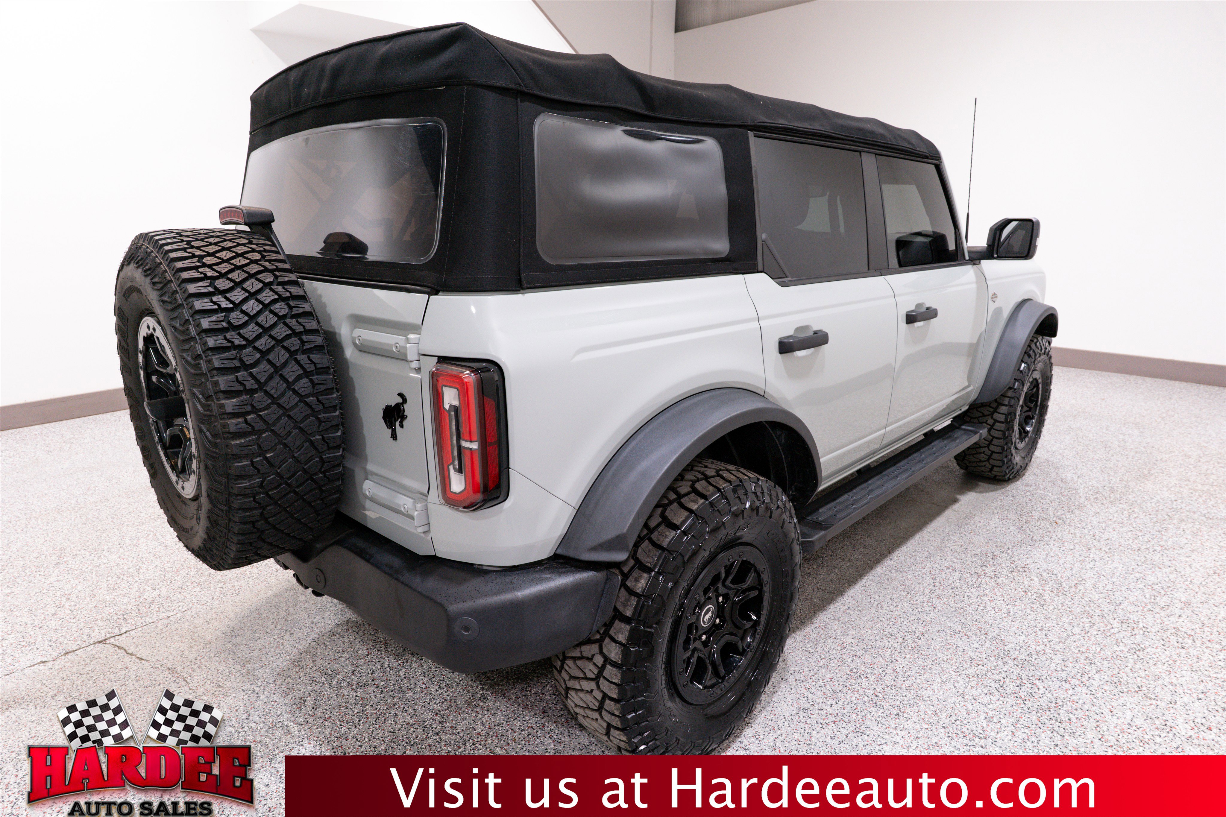 Used 2023 Ford Bronco Wildtrak image 5