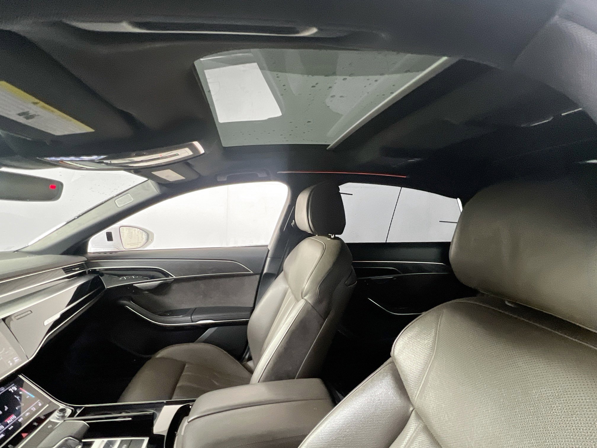 Used 2021 Audi A8 L 3.0T w/ Executive Plus Package image 23