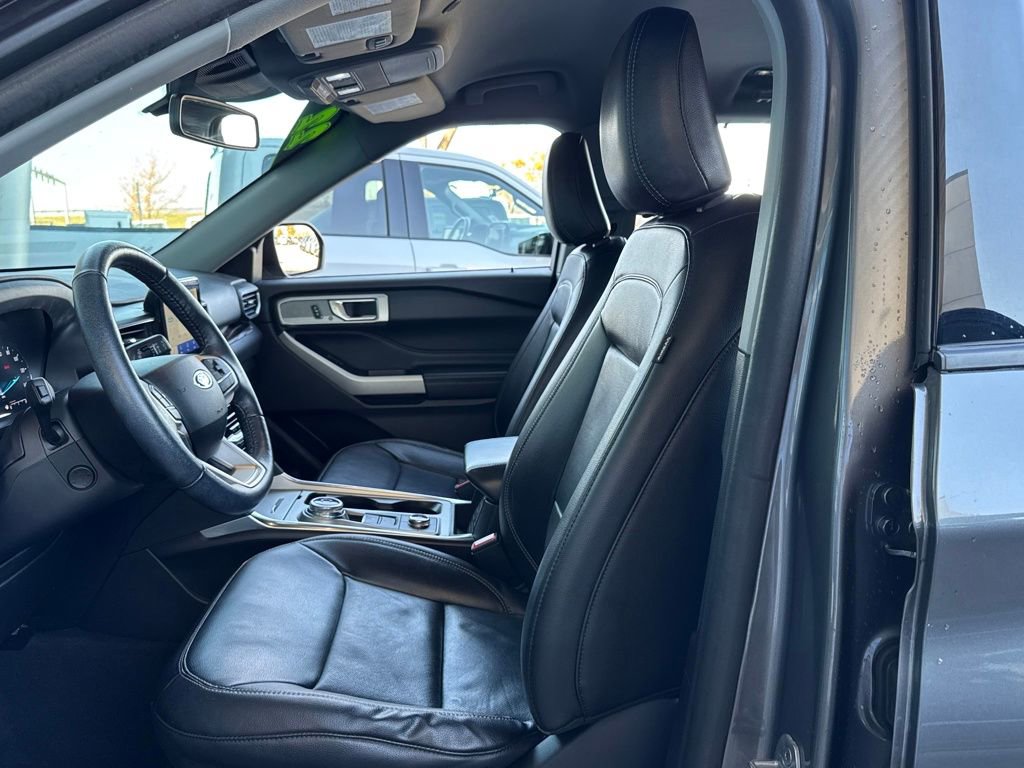 Used 2022 Ford Explorer Limited w/ Equipment Group 301A image 18