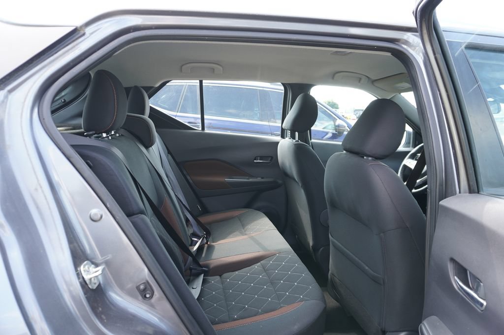 Used 2020 Nissan Kicks SR FWD image 7