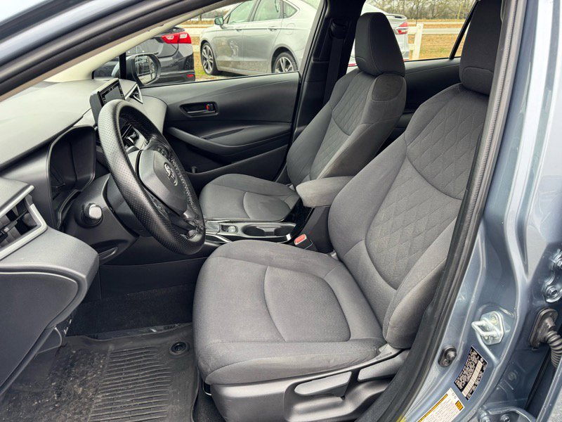 Used 2022 Toyota Corolla LE image 11