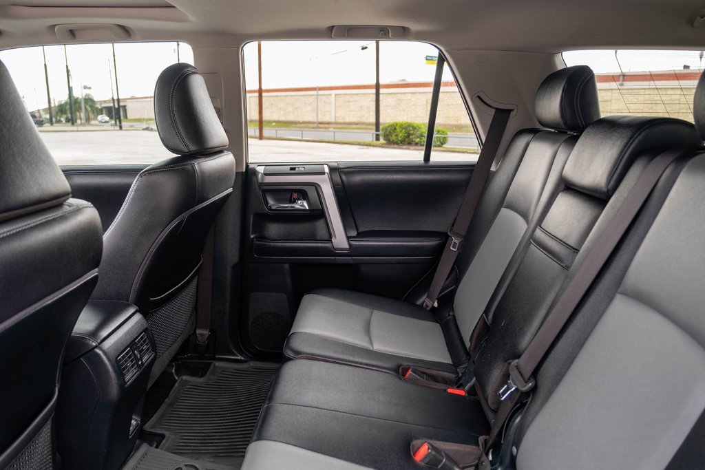 Used 2022 Toyota 4Runner SR5 Premium image 14