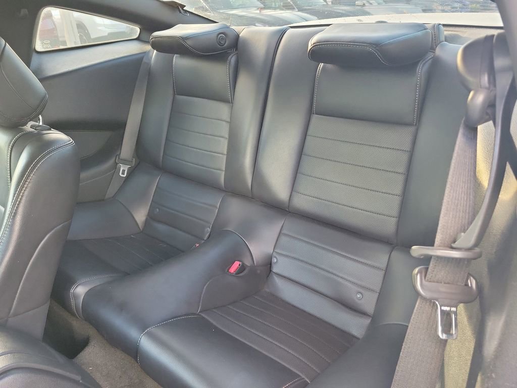 Used 2013 Ford Mustang Premium image 10