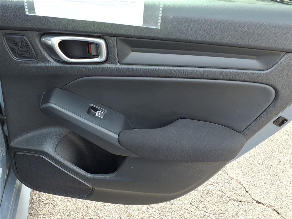 Used 2023 Honda Civic Sport image 17