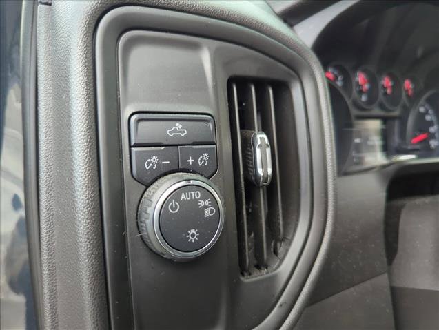 Used 2020 Chevrolet Silverado 1500 Custom w/ Custom Convenience Package image 29