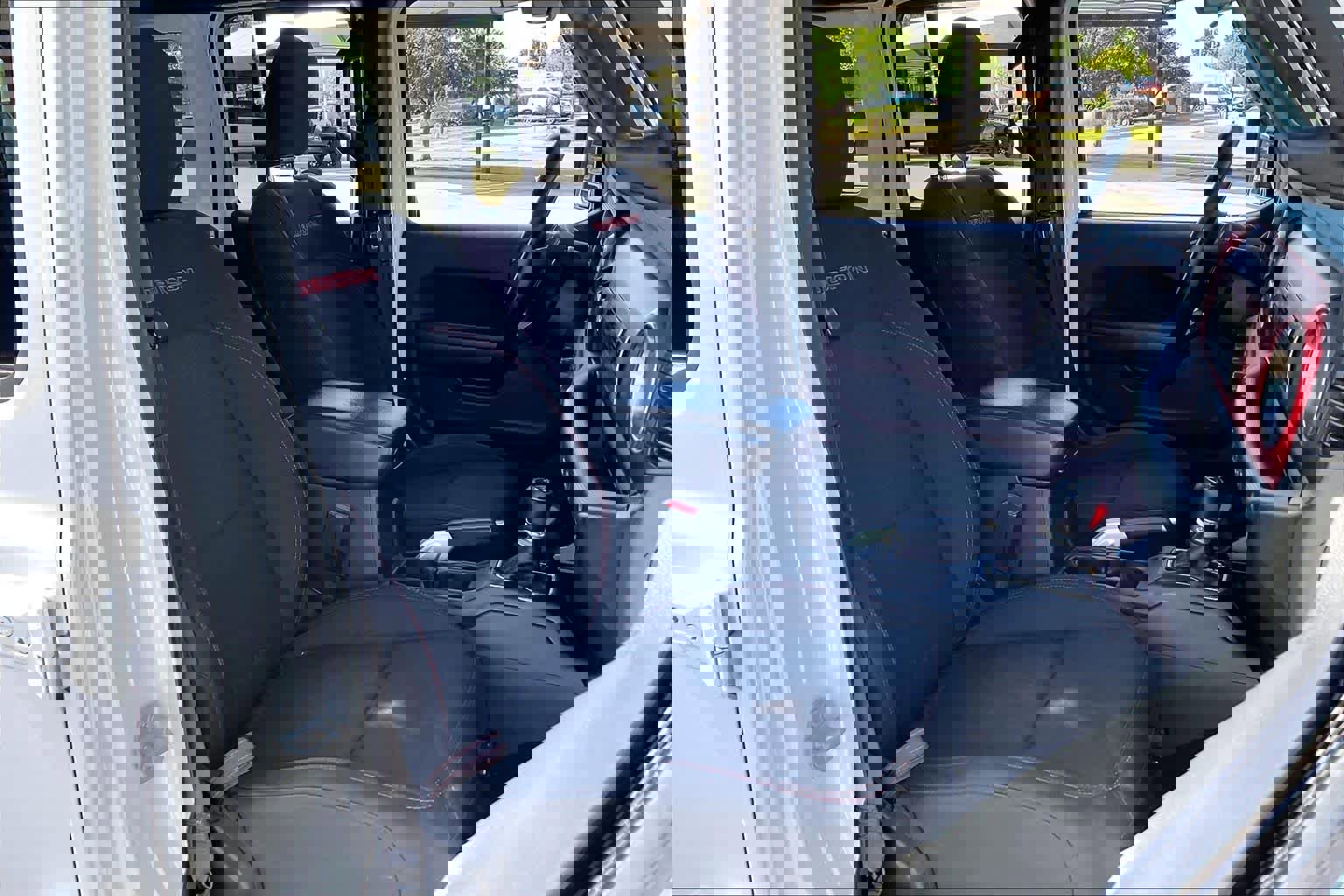 Used 2018 Jeep Wrangler Unlimited Rubicon AWD/4WD image 9