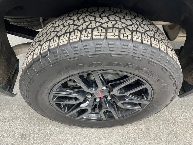 Used 2024 GMC Sierra 1500 Pro w/ Graphite Edition image 15