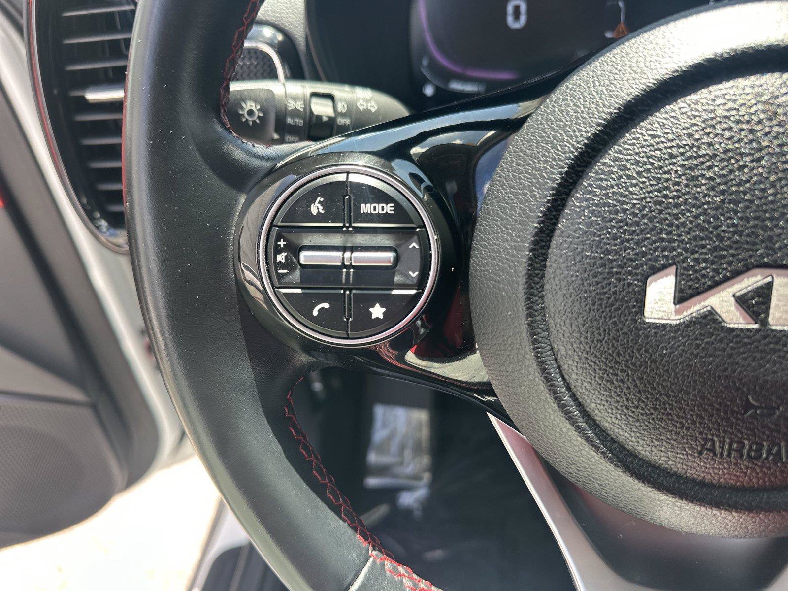 Used 2024 Kia Soul GT-Line w/ GT-Line Technology Package FWD image 10