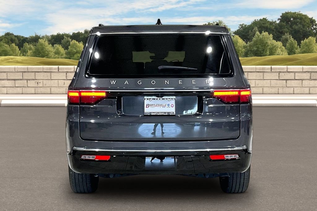Used 2024 Jeep Wagoneer 4WD w/ HD Trailer Tow Package image 4