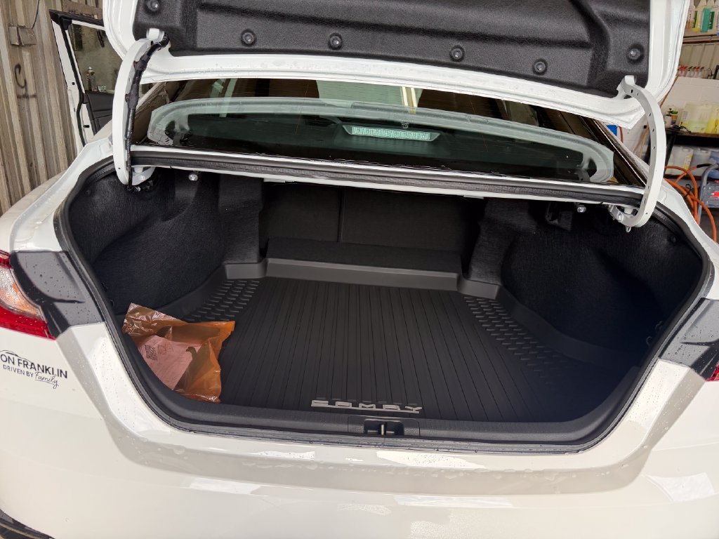 New 2026 Toyota Camry Hybrid FWD image 23