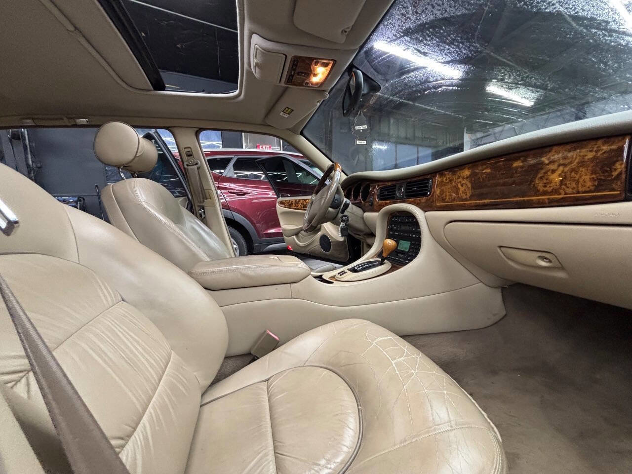 Used 2003 Jaguar XJ8 L image 12