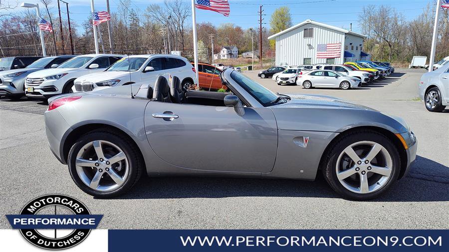 Used 2008 Pontiac Solstice Convertible w/ Preferred Package RWD image 2