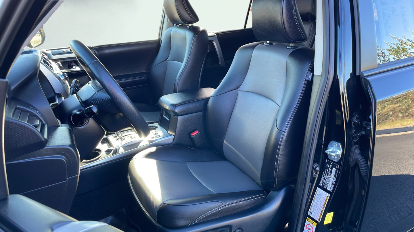 Certified 2018 Toyota 4Runner SR5 Premium AWD/4WD image 18