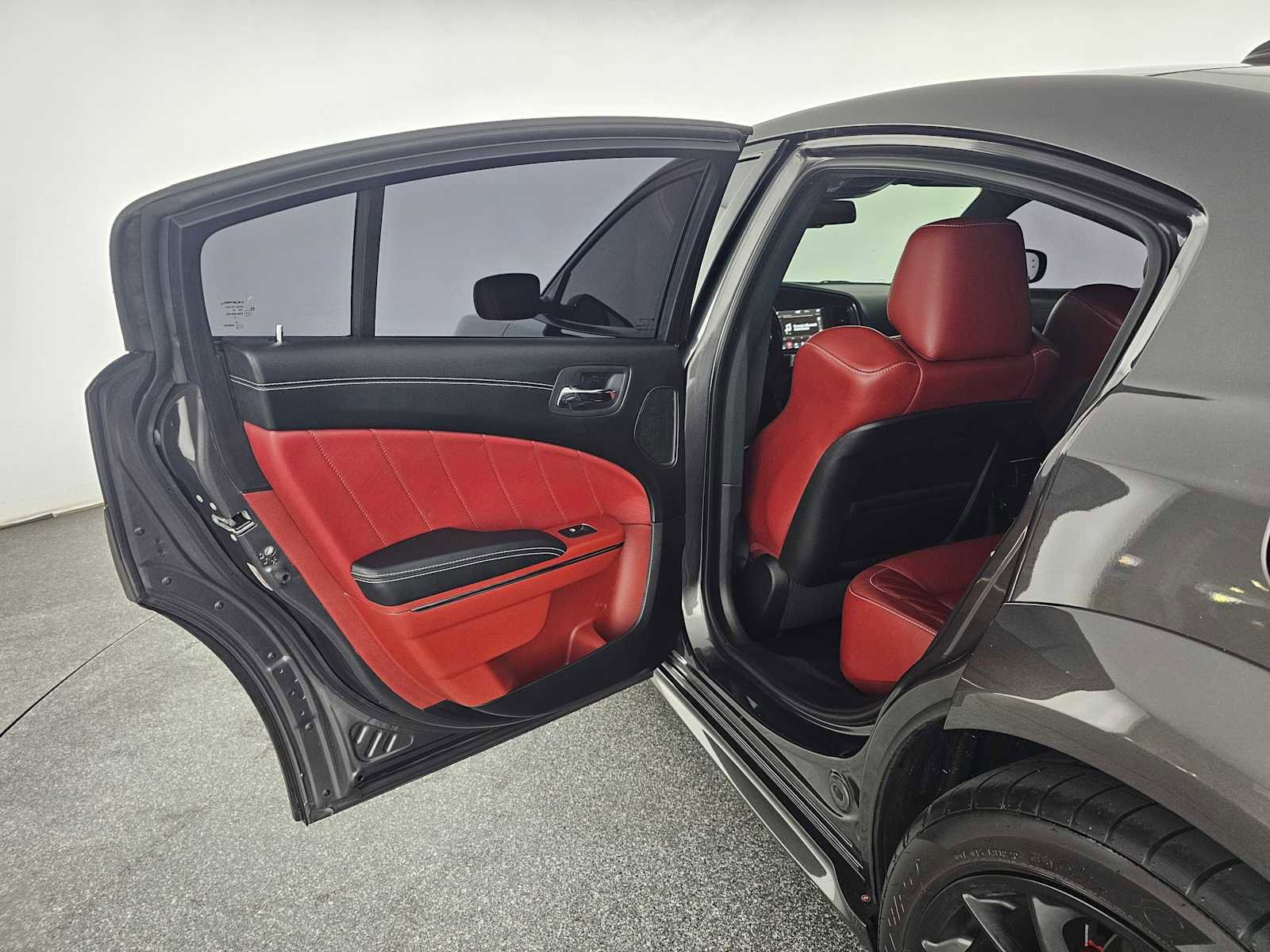 Used 2023 Dodge Charger SRT Hellcat w/ Harman/Kardon Audio Group image 15