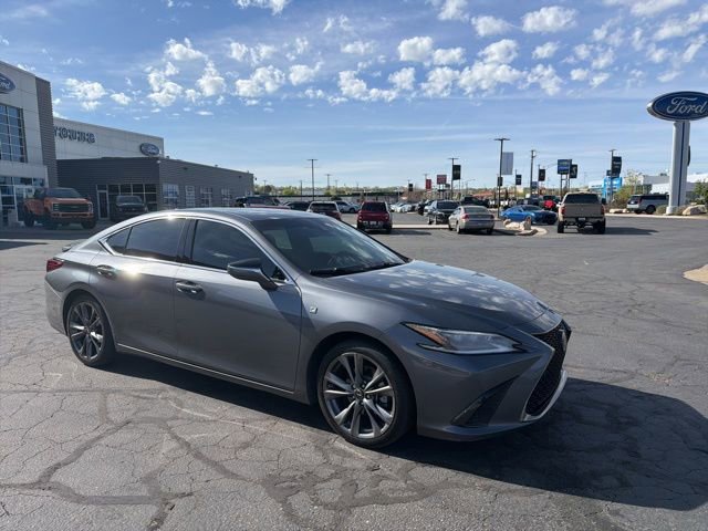 Used 2019 Lexus ES 350 F Sport image 2