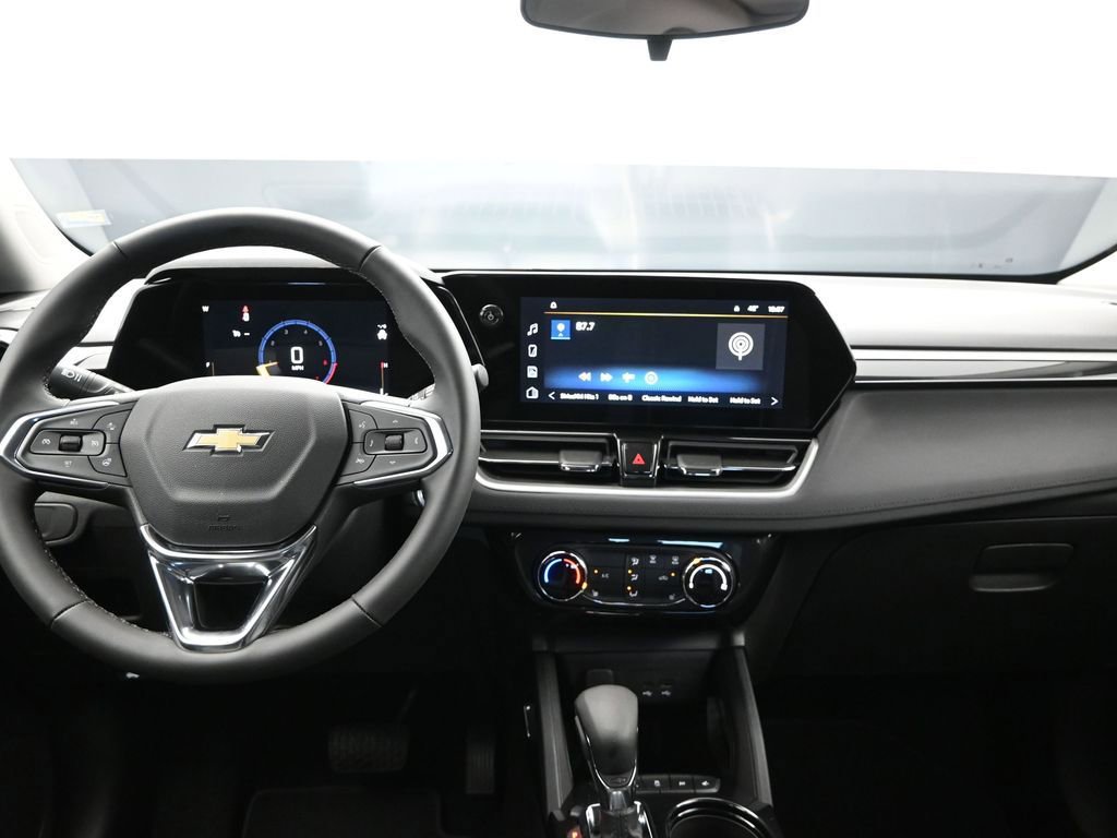 New 2026 Chevrolet TrailBlazer LT w/ LT Cold Weather Package FWD image 27