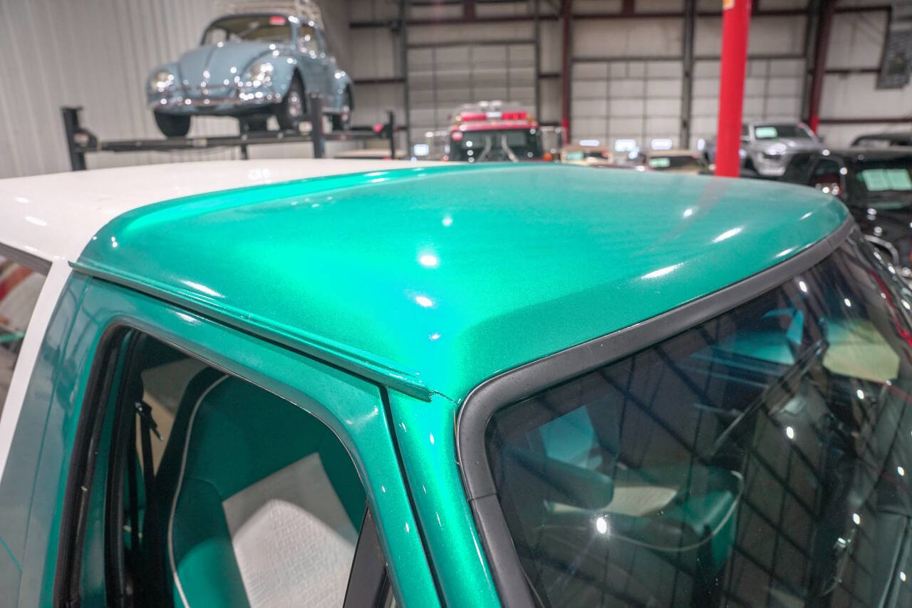 Used 1995 Ford Bronco XLT image 19