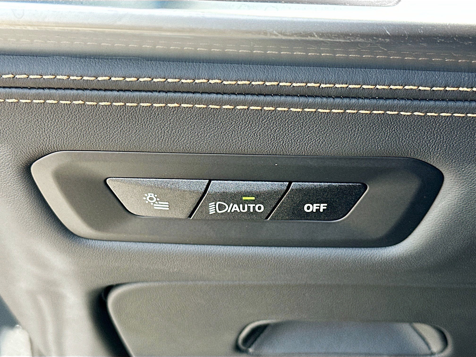 Used 2025 BMW X6 M Competition w/ Executive Package image 10