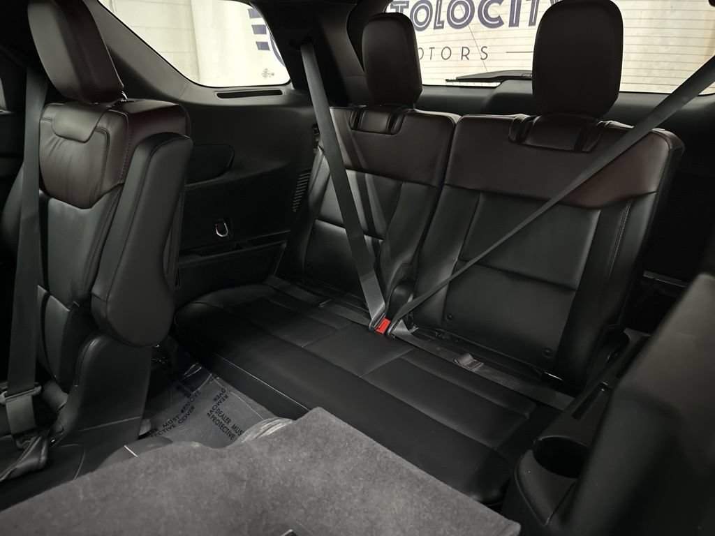 Used 2024 Ford Explorer Platinum w/ Technology Package AWD/4WD image 38