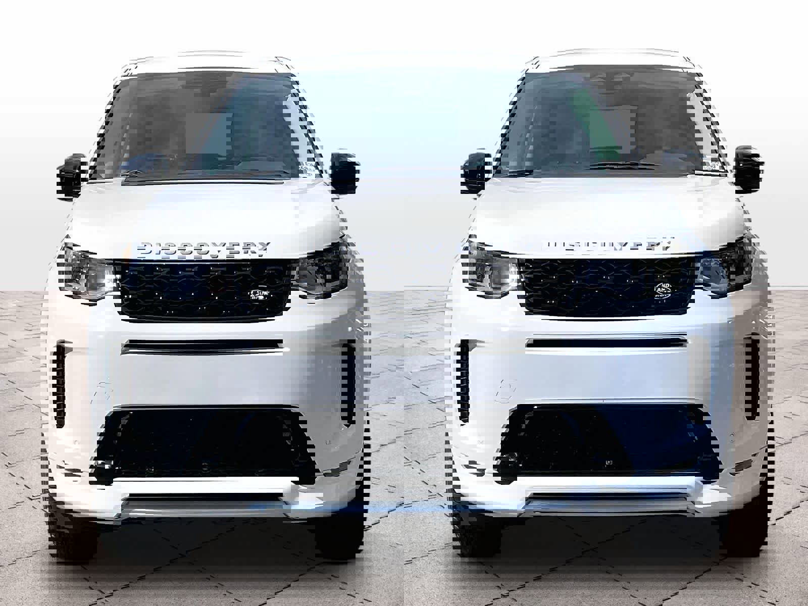 Used 2025 Land Rover Discovery Sport S image 3