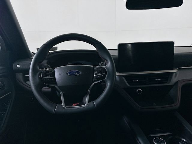 Used 2025 Ford Explorer ST image 24