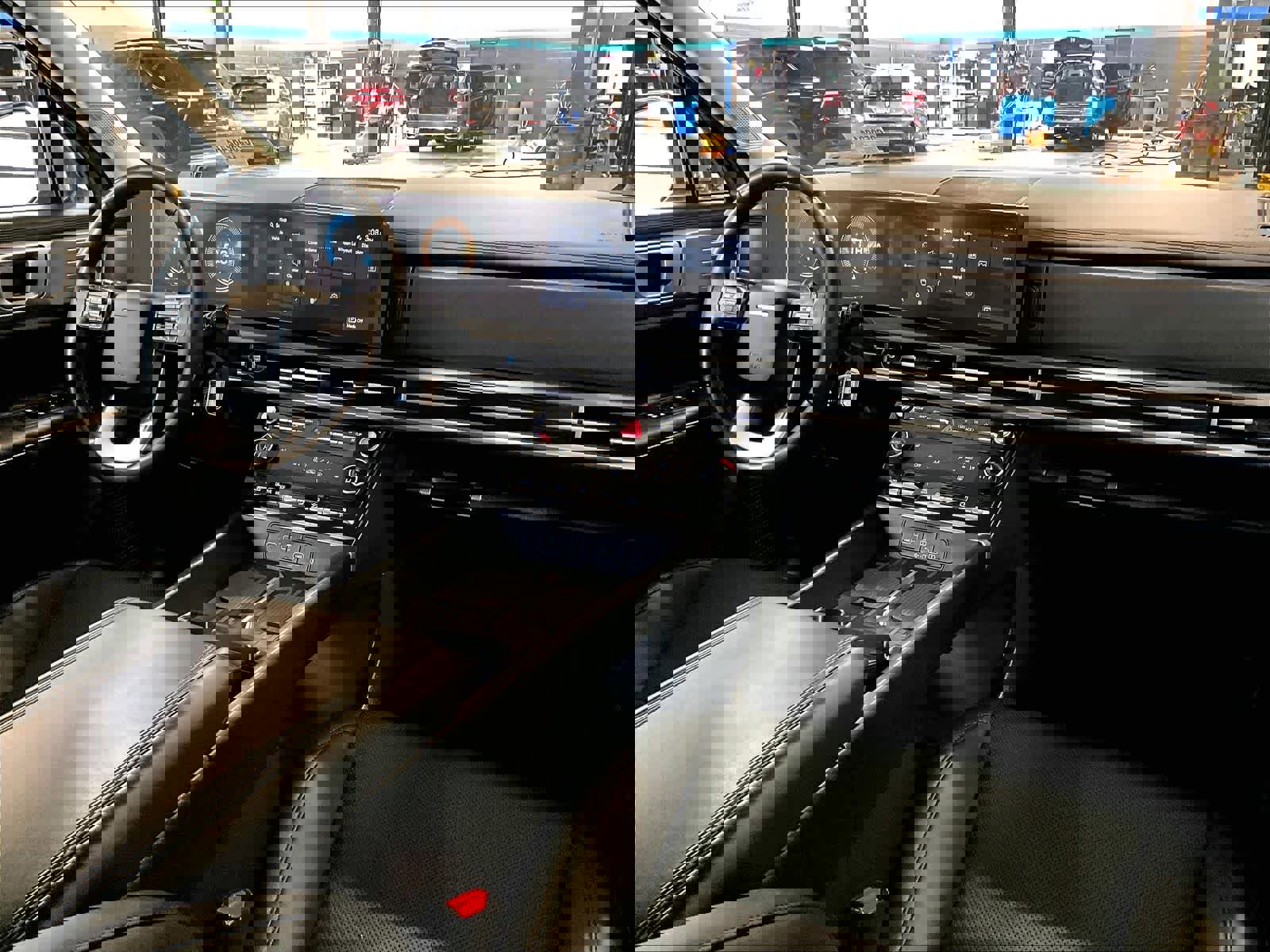 Used 2024 Hyundai Santa Fe SEL image 14