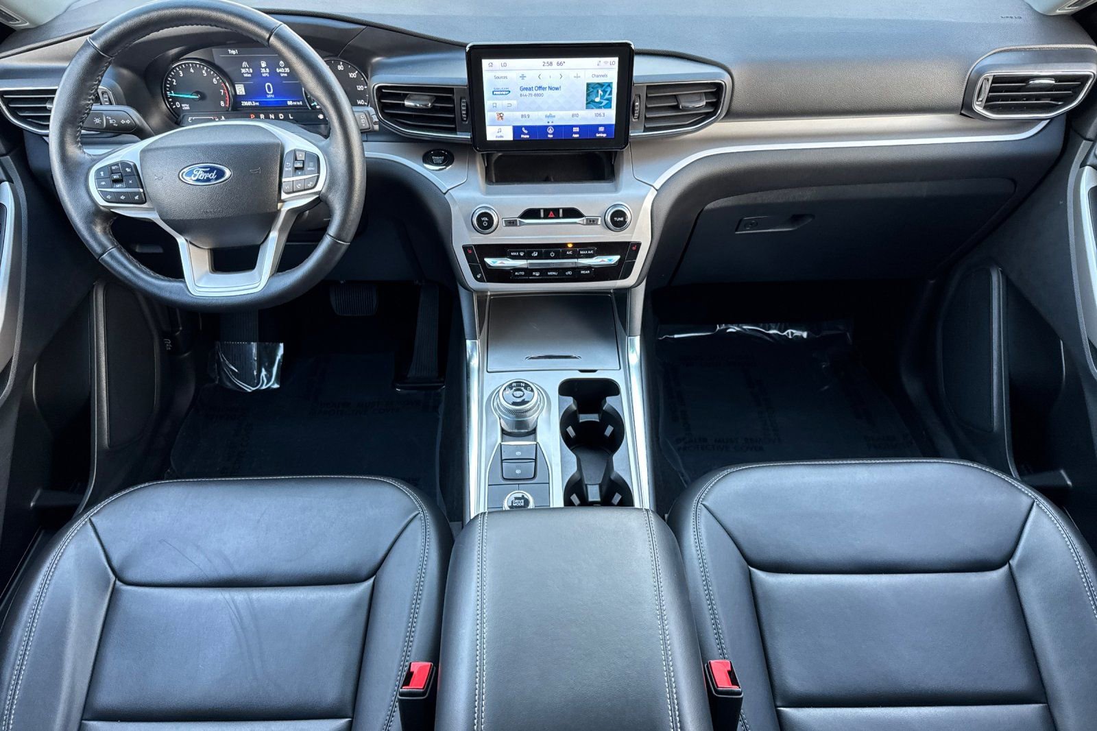 Used 2023 Ford Explorer XLT w/ Equipment Group 202A image 13