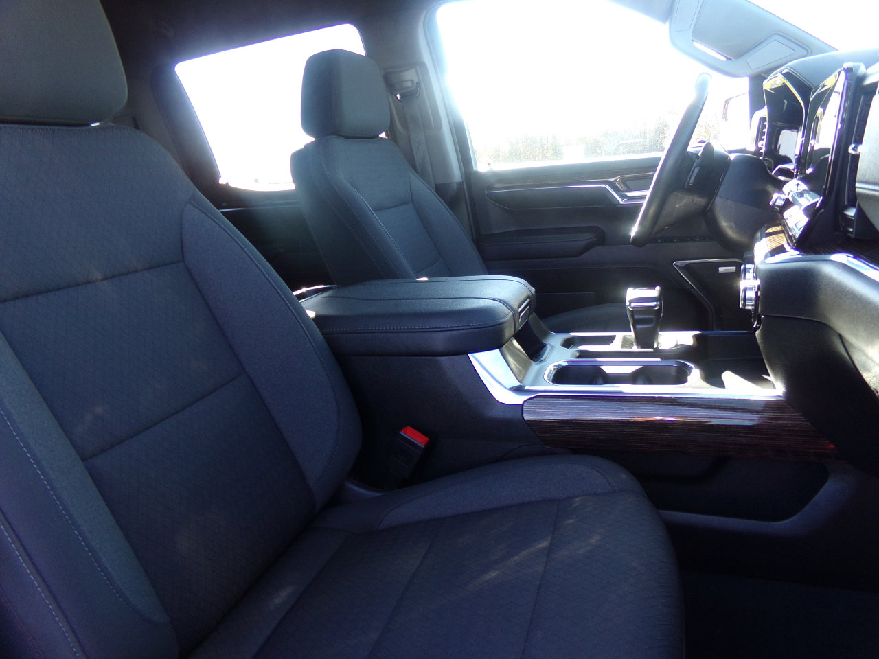 Used 2023 GMC Sierra 1500 Elevation w/ Preferred Package image 33