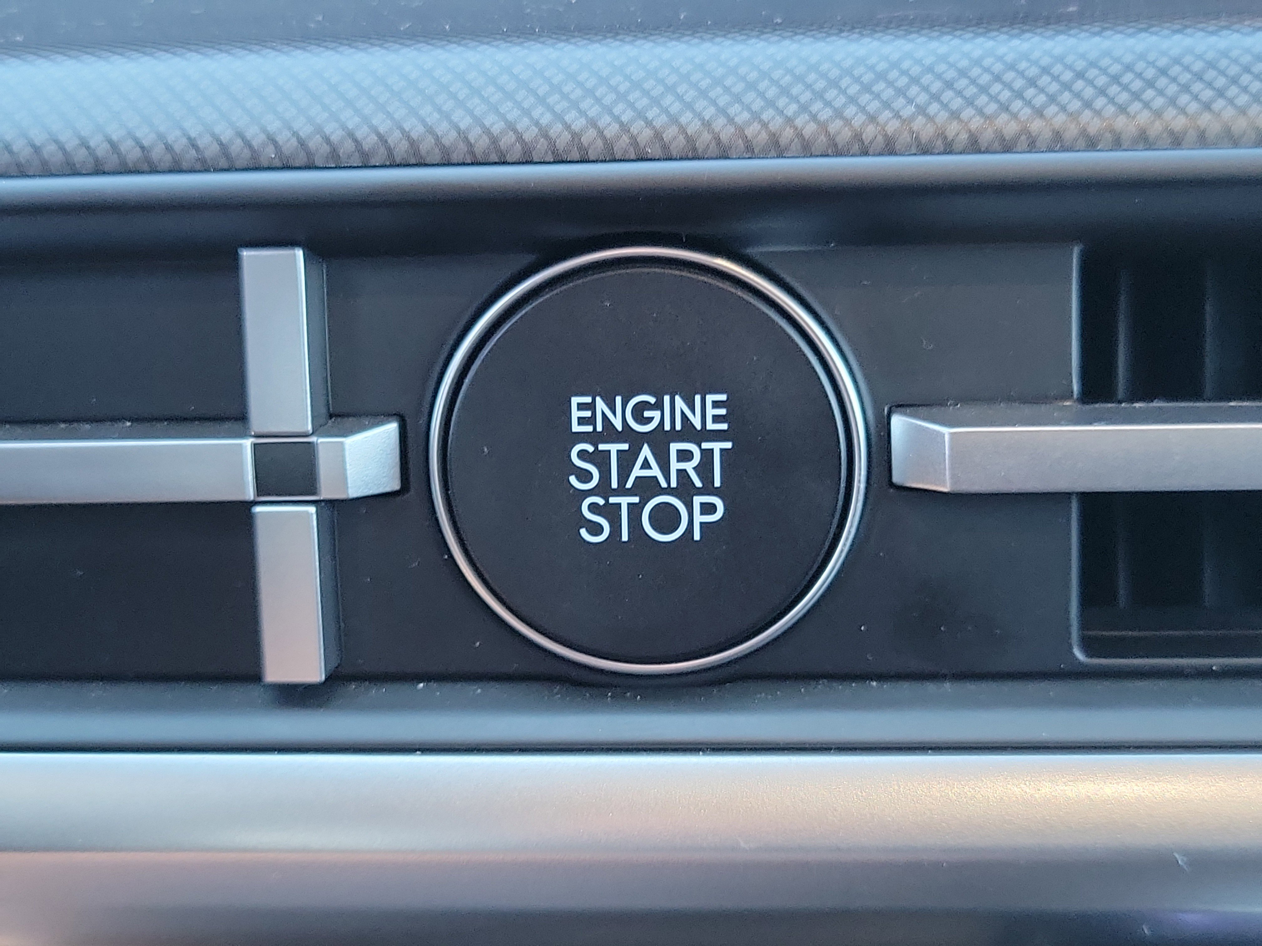 Certified 2025 Hyundai Santa Fe SEL image 13