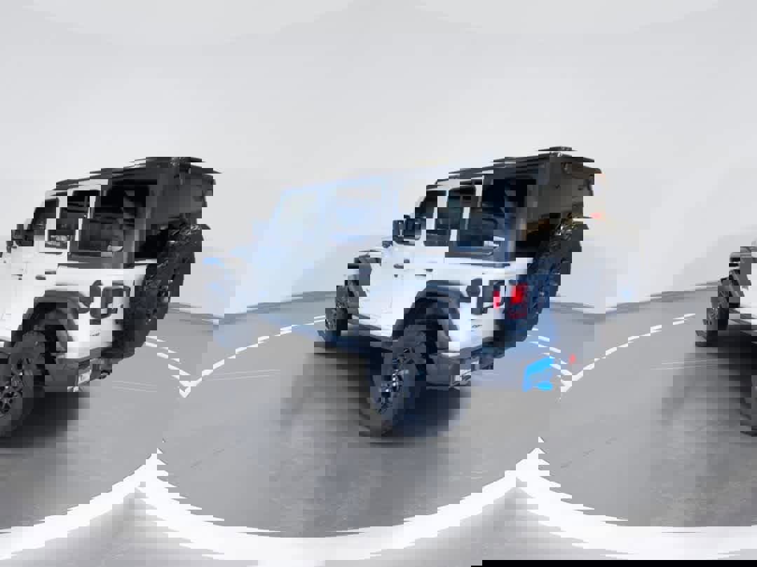 Used 2024 Jeep Wrangler Sport image 6