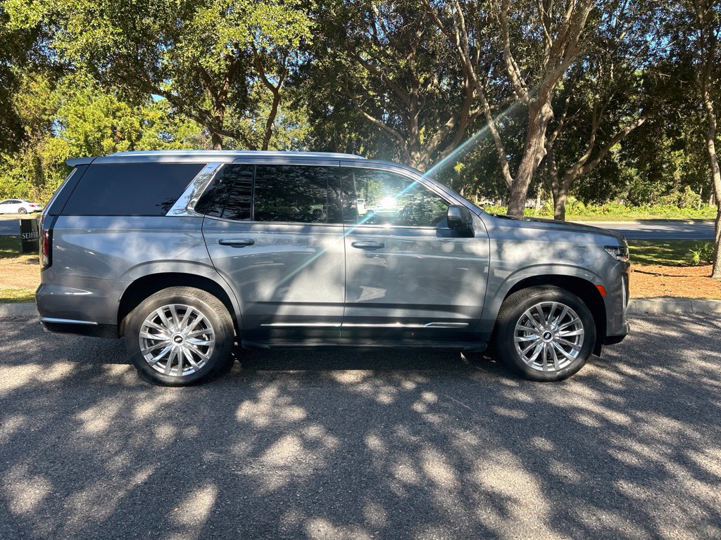 Used 2021 Cadillac Escalade Premium Luxury AWD/4WD image 5