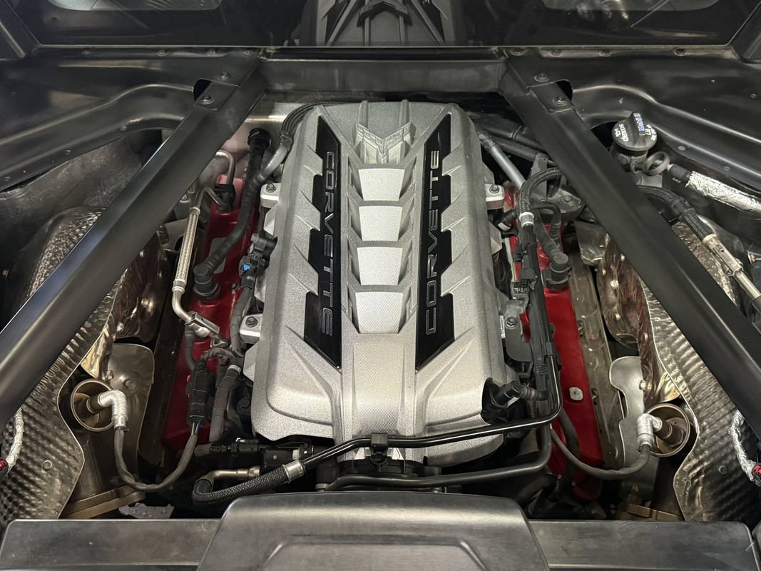 Used 2022 Chevrolet Corvette Stingray Preferred Cpe w/ Z51 Performance Package RWD image 17