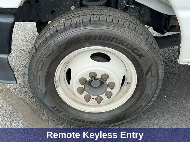 Used 2024 Ford E-450 and Econoline 450 Super Duty w/ Driver's Safety Package RWD image 12