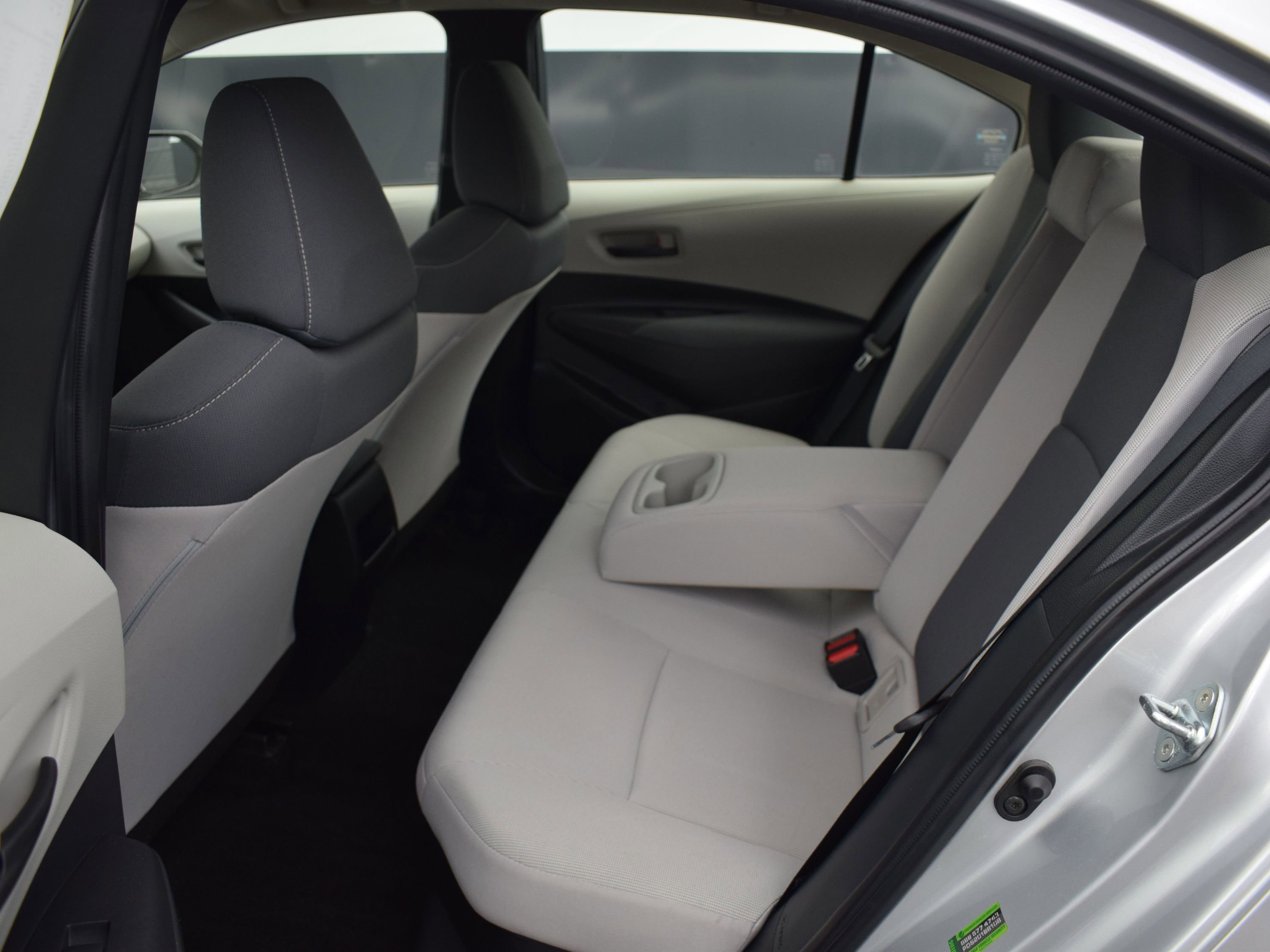 Used 2022 Toyota Corolla LE image 12