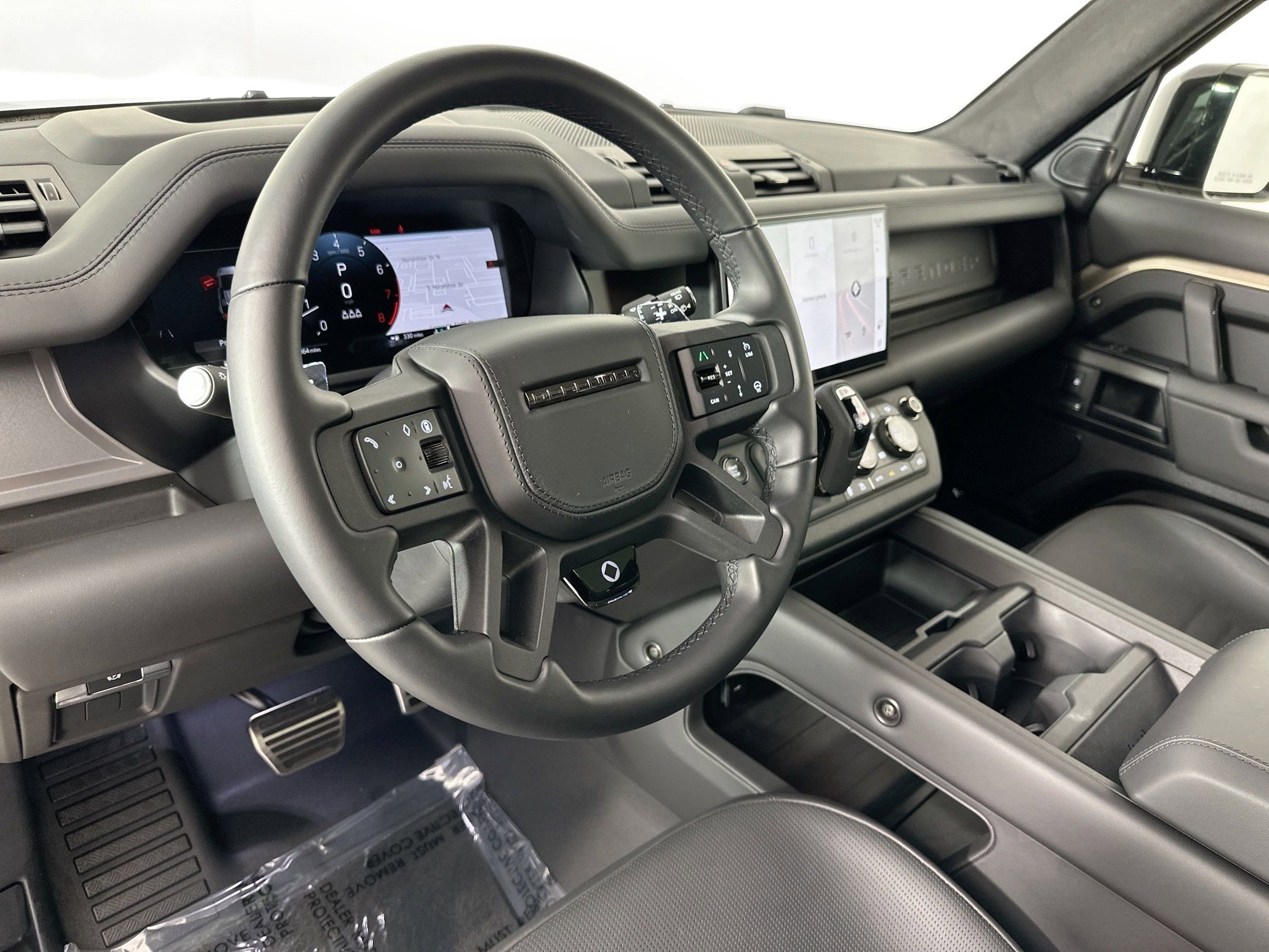 Used 2025 Land Rover Defender 110 image 10