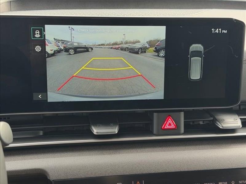 New 2026 Kia Carnival EX image 25