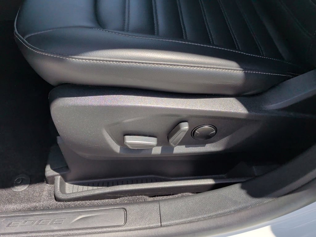 Used 2022 Ford Edge SEL w/ Convenience Package AWD/4WD image 13