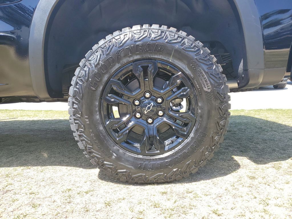 New 2026 Chevrolet Silverado 1500 ZR2 AWD/4WD image 6
