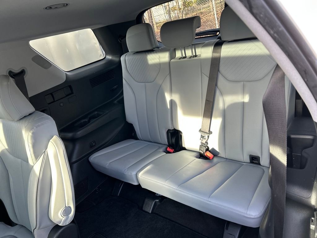 Used 2023 Hyundai Palisade SEL w/ Premium Package image 25