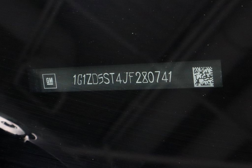 Used 2018 Chevrolet Malibu LT w/ Leather Package FWD image 31