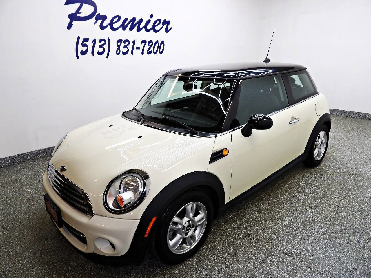 Used 2012 MINI Cooper Hardtop FWD image 1