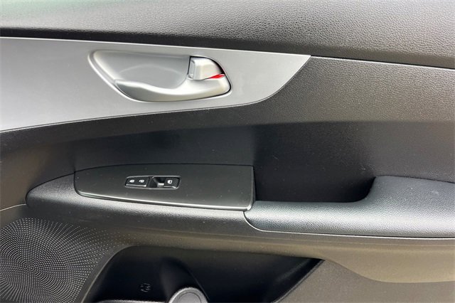 Used 2023 Kia Forte LXS image 21