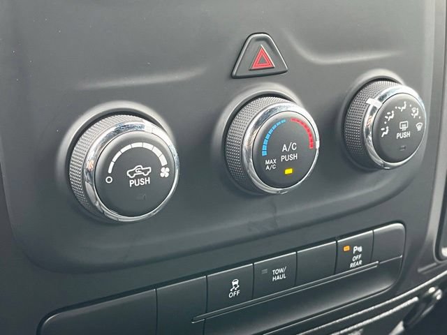 Used 2024 RAM 1500 Warlock AWD/4WD image 17